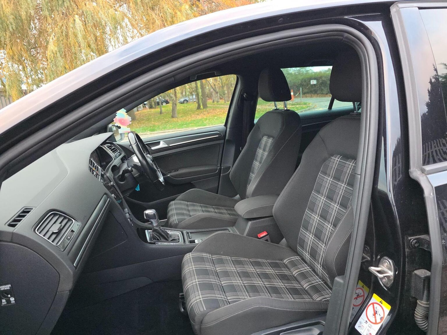 Used Volkswagen Golf 2017 for sale - 76525730: Photo 37