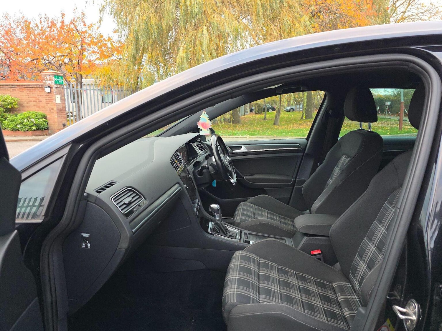 Used Volkswagen Golf 2017 for sale - 76525730: Photo 38