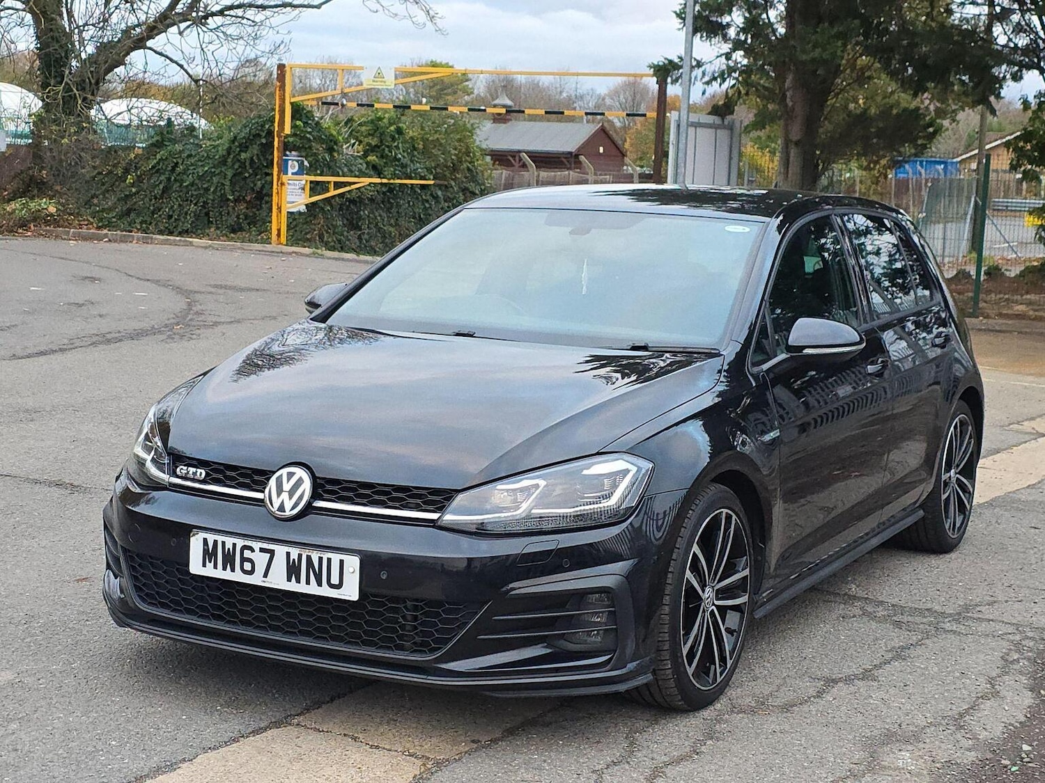 Used Volkswagen Golf 2017 for sale - 76525730: Photo 4