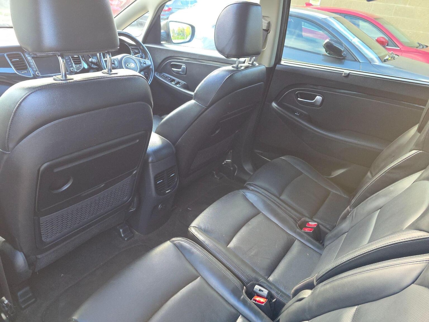 Used Kia Carens 2015 for sale - 76439923: Photo 12