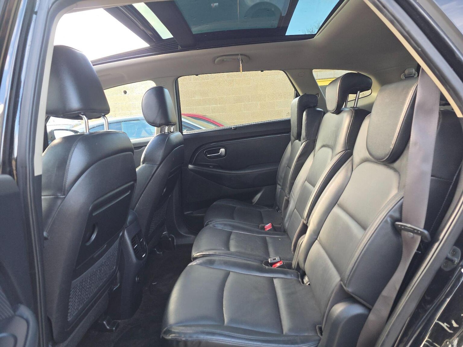 Used Kia Carens 2015 for sale - 76439923: Photo 14