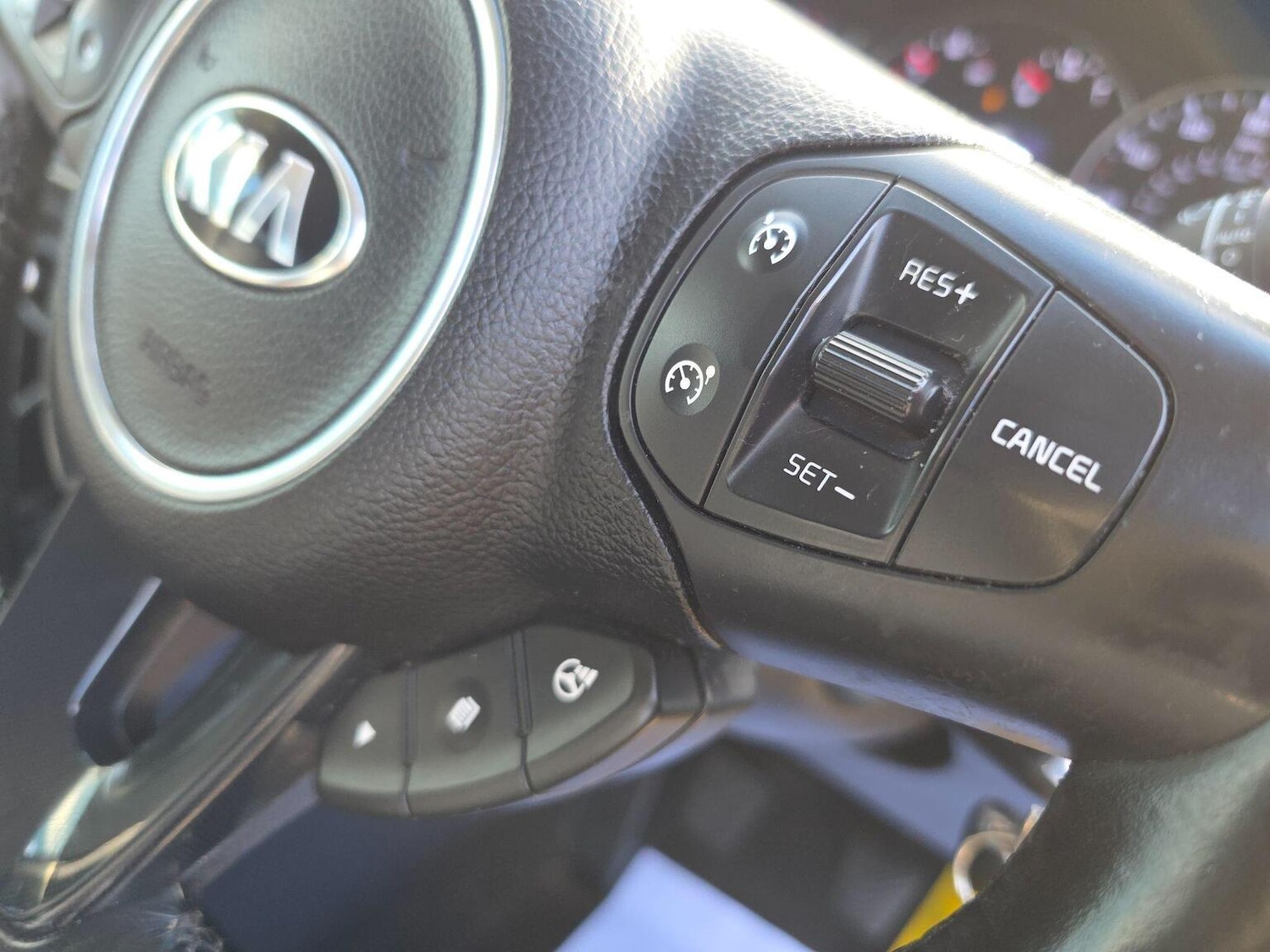 Used Kia Carens 2015 for sale - 76439923: Photo 19