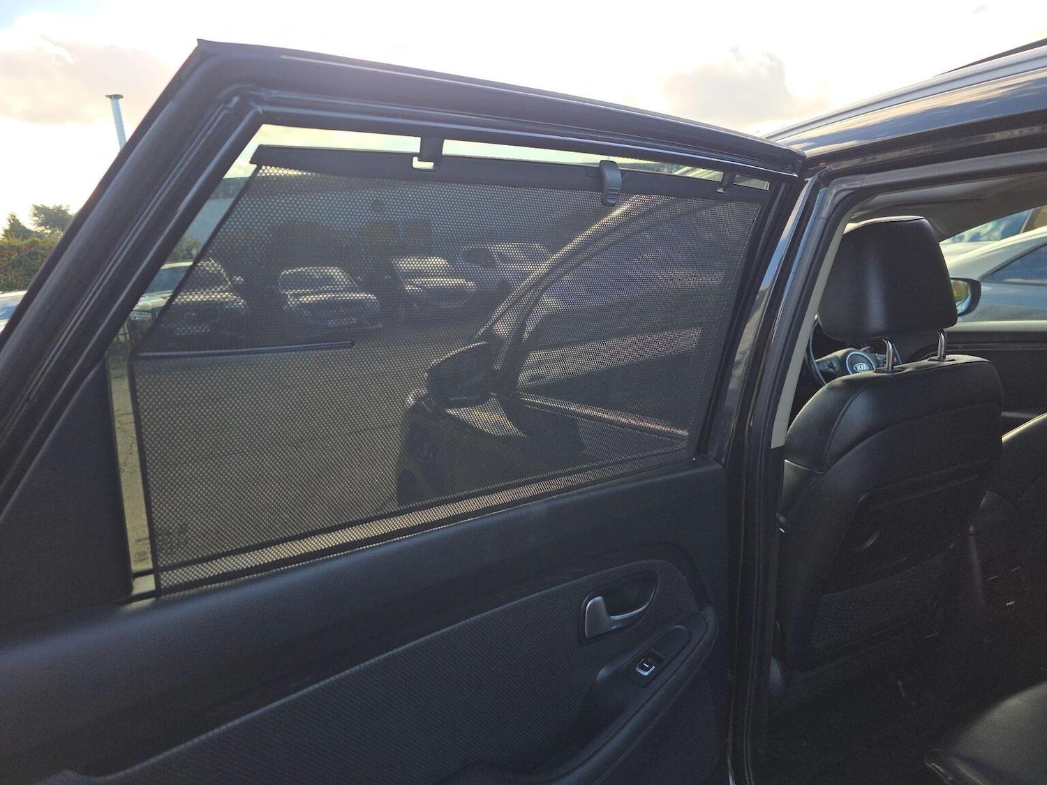 Used Kia Carens 2015 for sale - 76439923: Photo 22