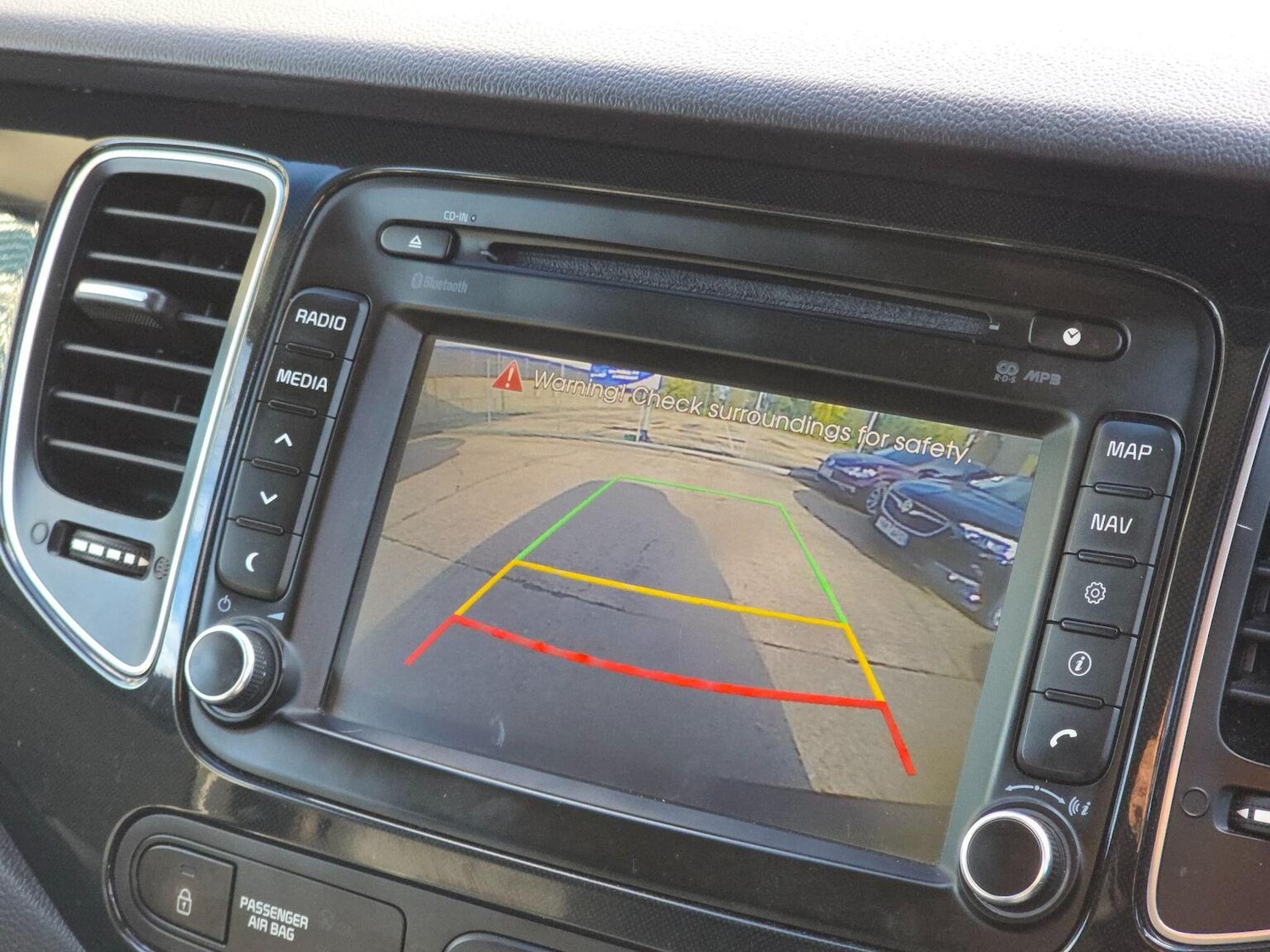 Used Kia Carens 2015 for sale - 76439923: Photo 25