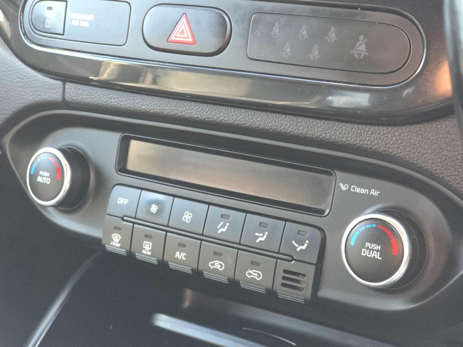 Used Kia Carens 2015 for sale - 76439923: Photo 33