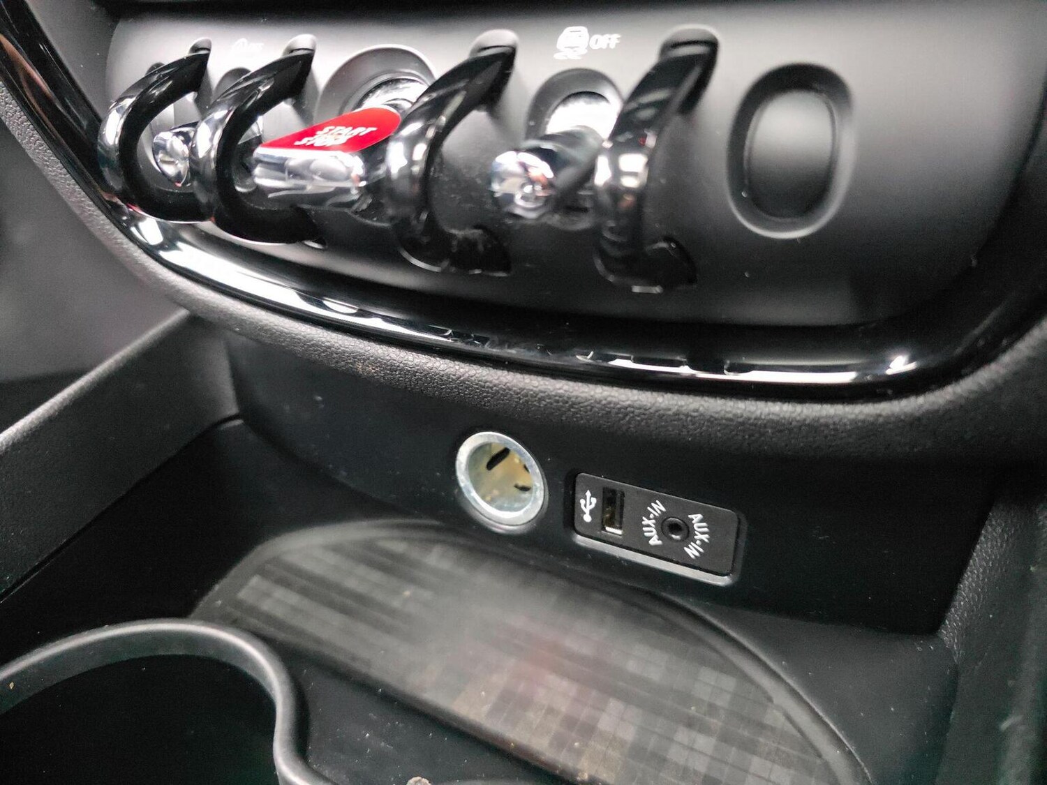 Used MINI Clubman 2017 for sale - 77789294: Photo 41