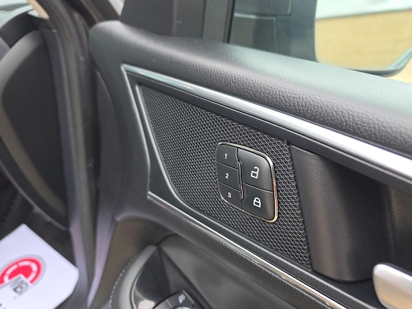 Used Ford Galaxy 2016 for sale - 76107340: Photo 25