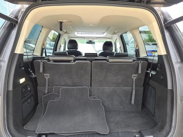 Used Ford Galaxy 2016 for sale - 76107340: Photo 42