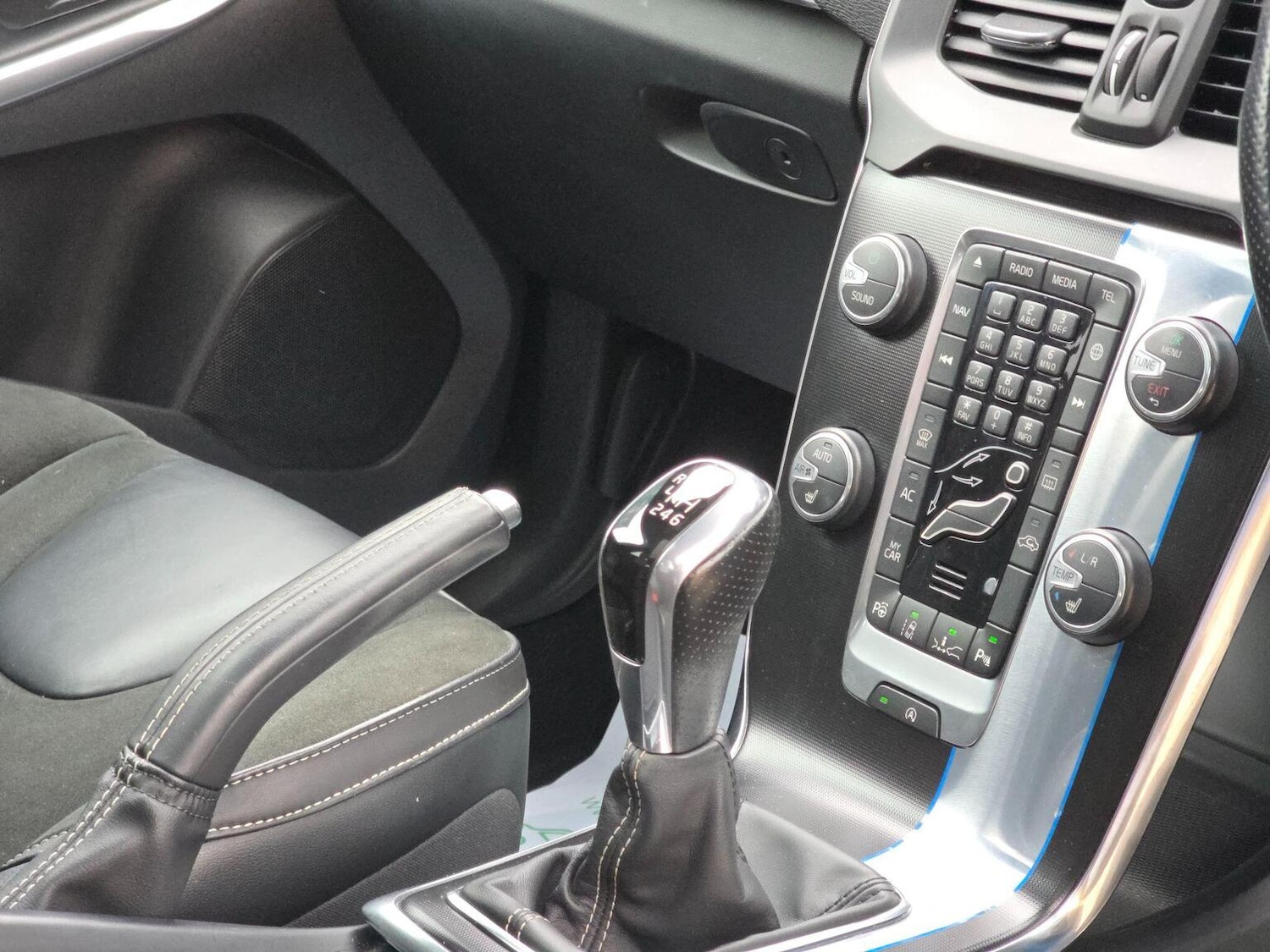 Used Volvo V40 2014 for sale - 76794251: Photo 11