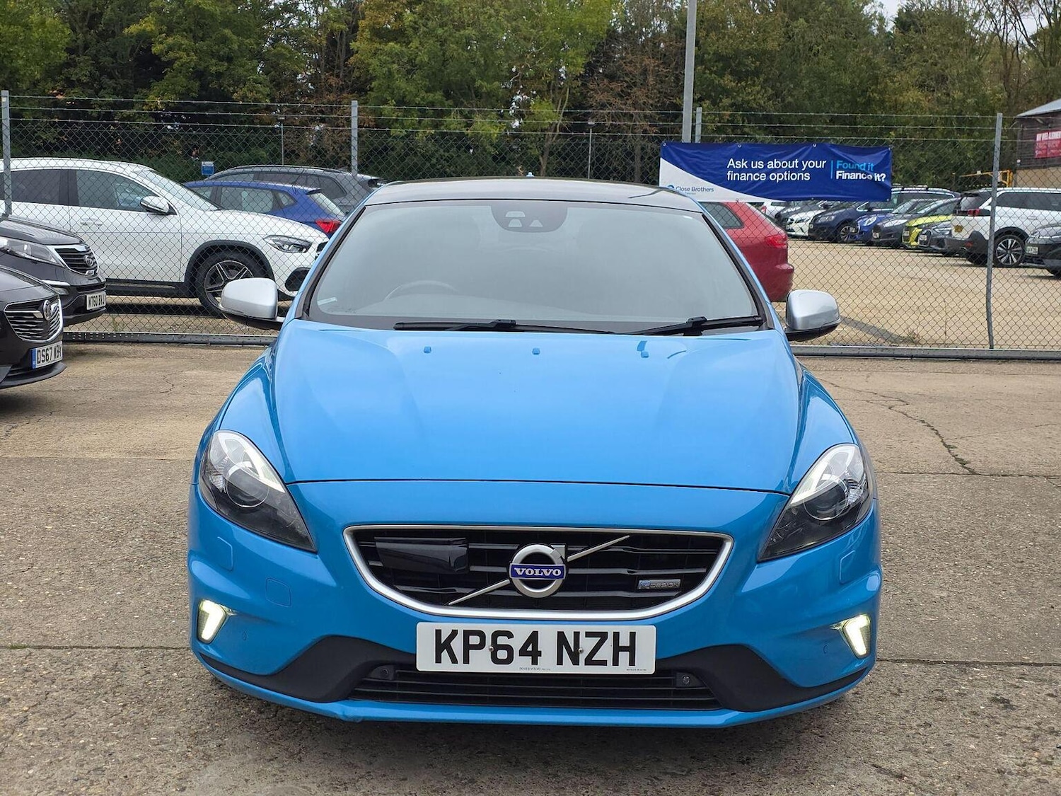 Used Volvo V40 2014 for sale - 76794251: Photo 2
