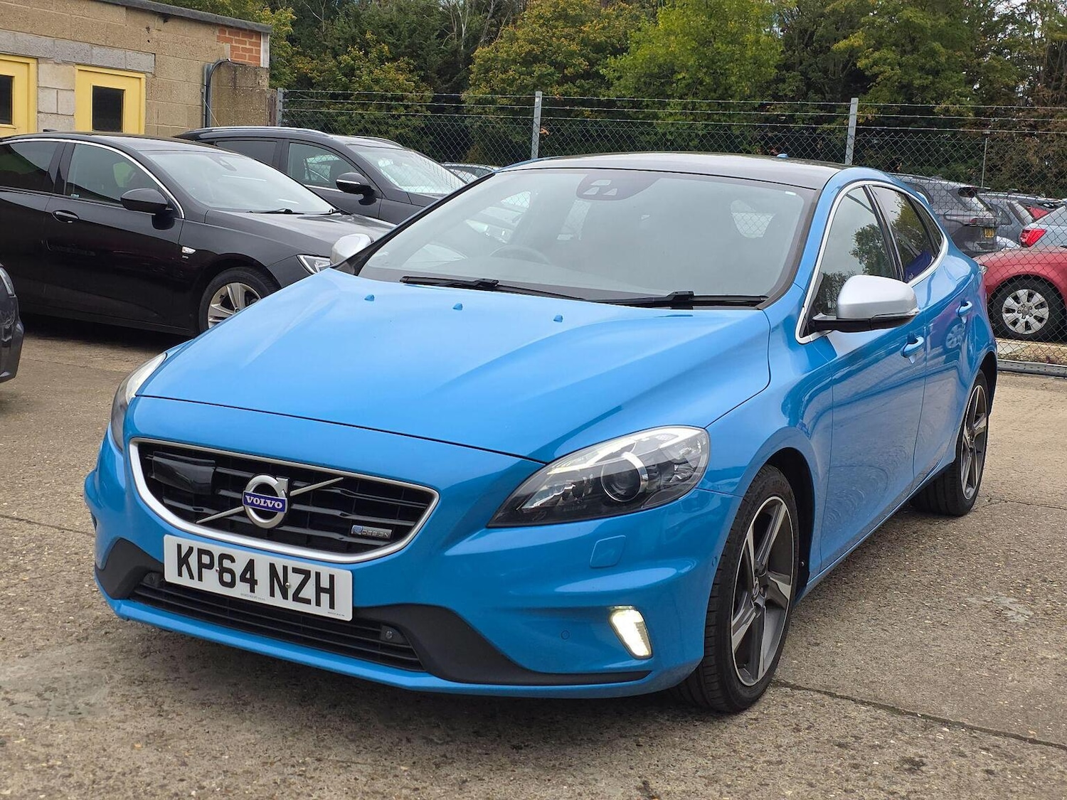 Used Volvo V40 2014 for sale - 76794251: Photo 3