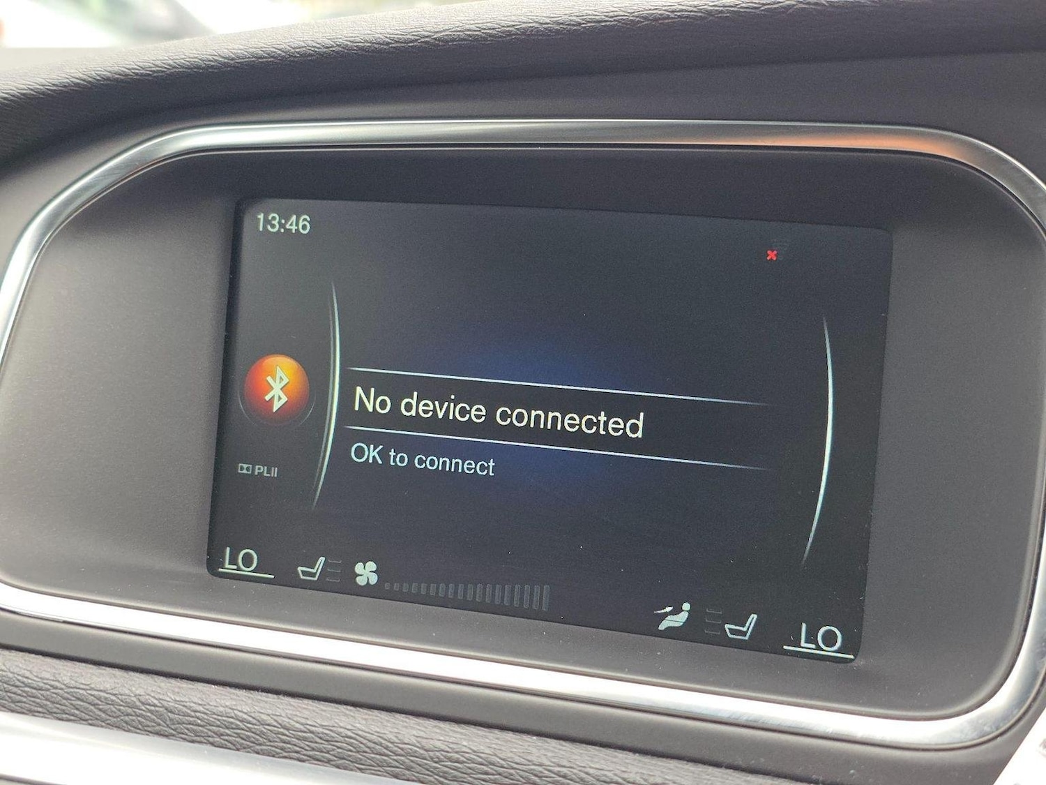 Used Volvo V40 2014 for sale - 76794251: Photo 35