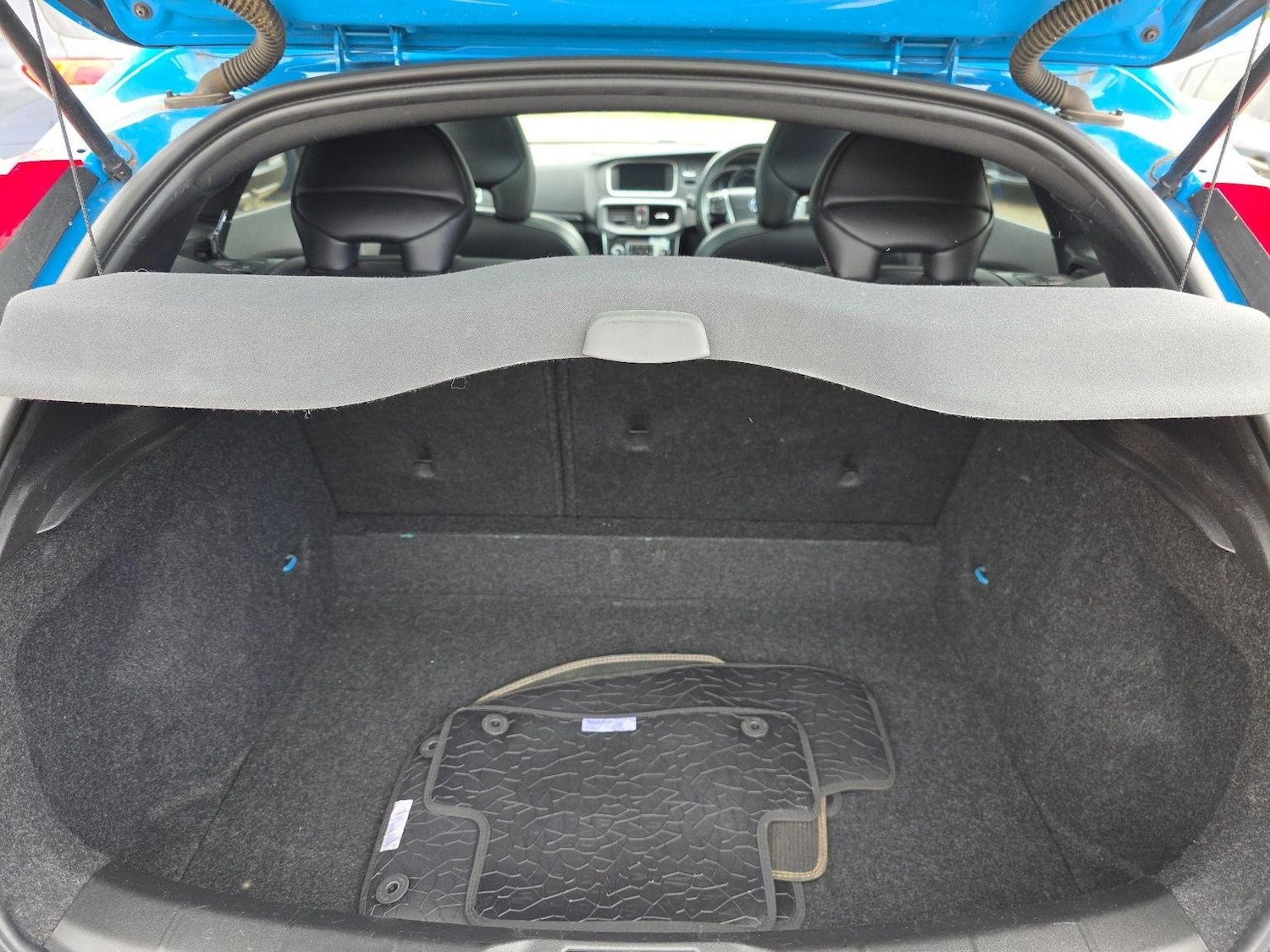 Used Volvo V40 2014 for sale - 76794251: Photo 44