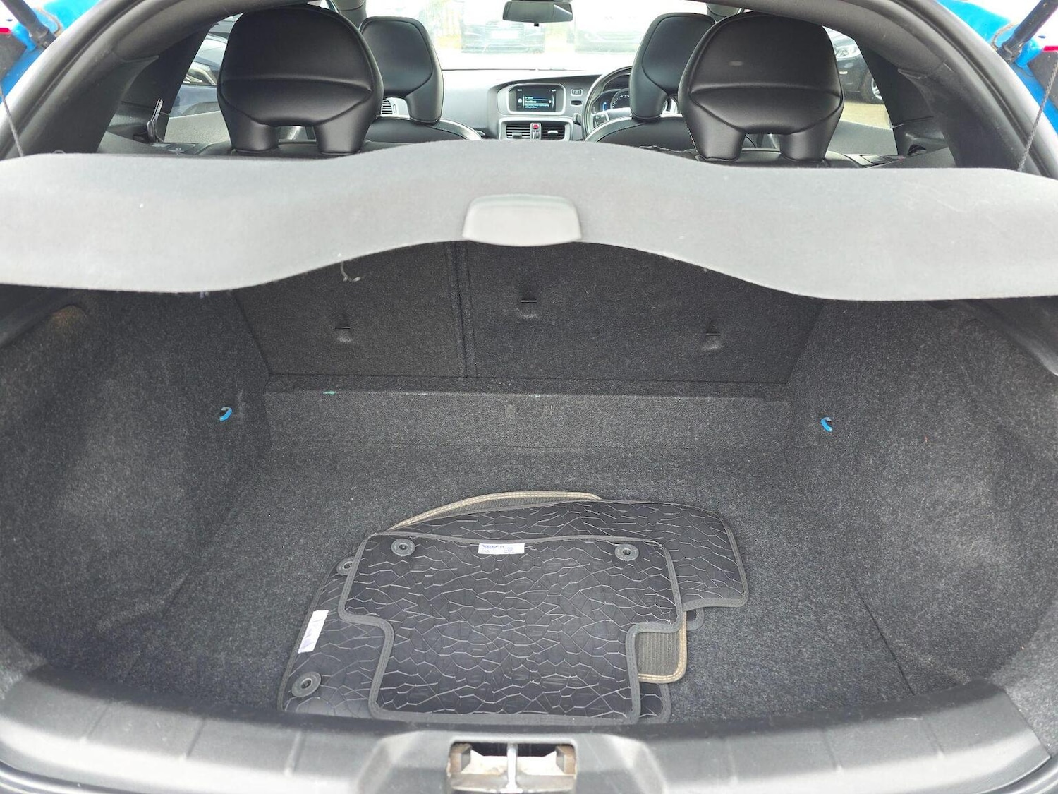 Used Volvo V40 2014 for sale - 76794251: Photo 45