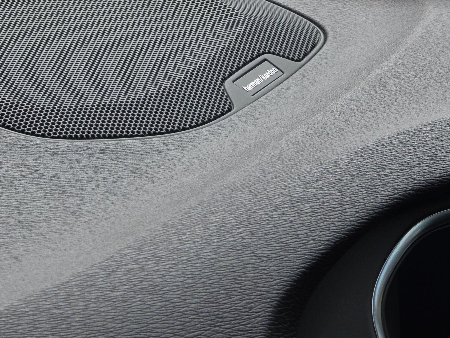 Used Volvo V40 2014 for sale - 76794251: Photo 50