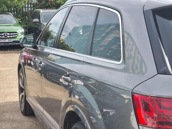 Used Audi Q7 2015 for sale - 76107244: Photo 46