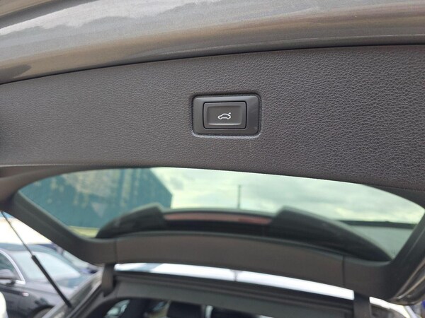 Used Audi Q7 2015 for sale - 76107244: Photo 48
