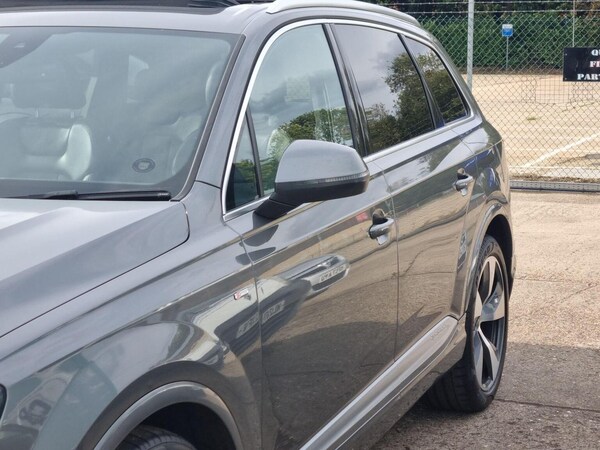 Used Audi Q7 2015 for sale - 76107244: Photo 50