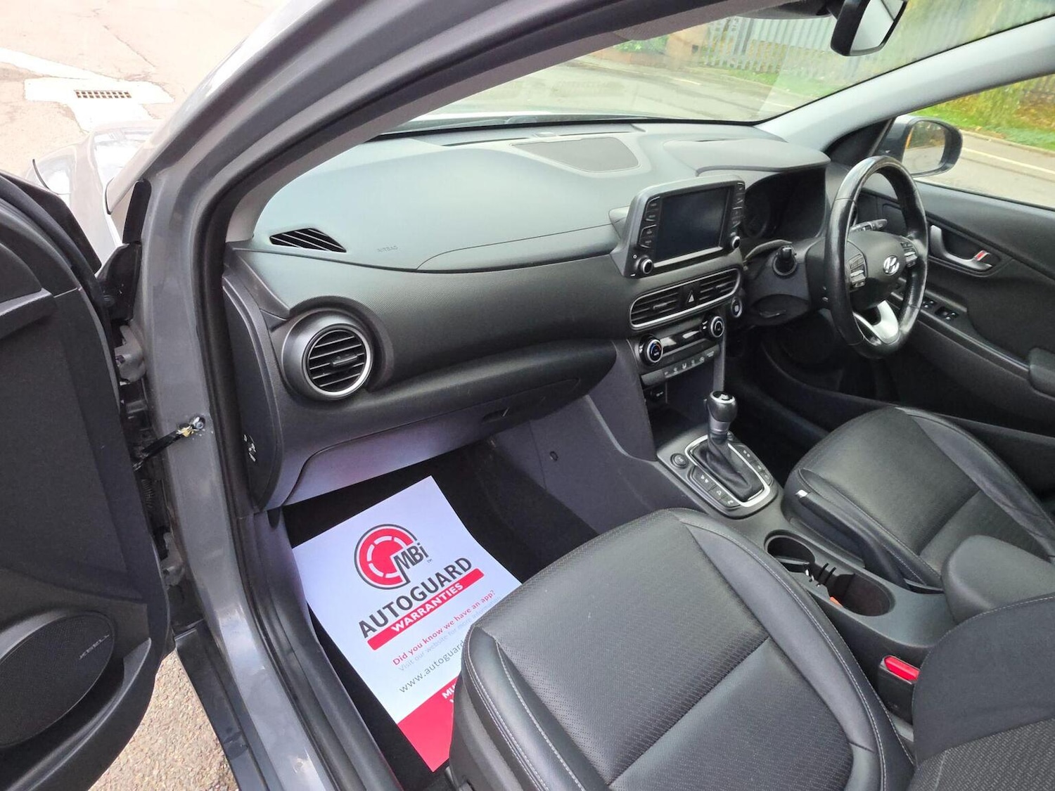 Used Hyundai KONA 2019 for sale - 76107338: Photo 2