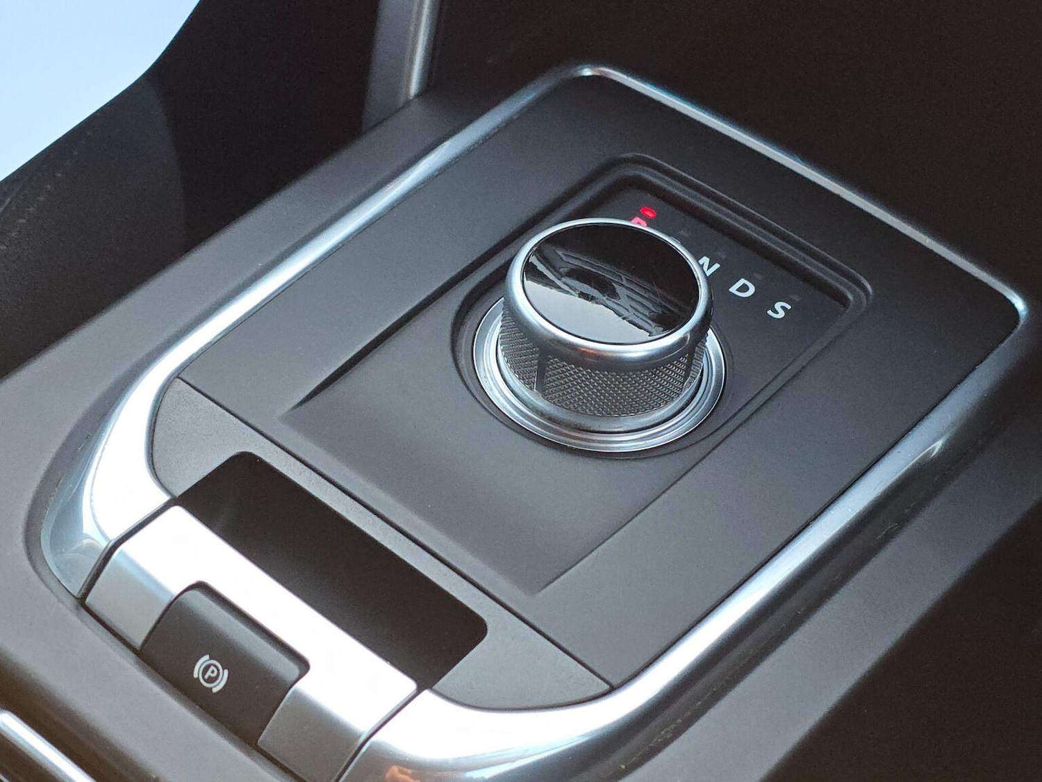 Used Land Rover Discovery Sport 2015 for sale - 77233806: Photo 33