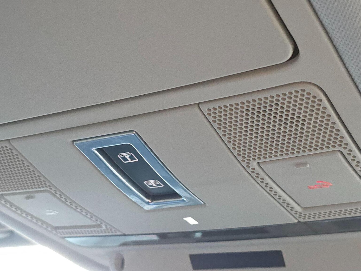 Used Land Rover Discovery Sport 2015 for sale - 77233806: Photo 34