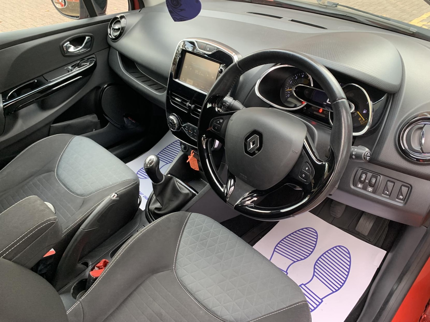 Used Renault Clio 2014 for sale - 77059198: Photo 13