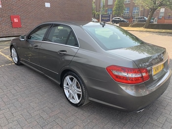 Used Mercedes-Benz E Class 2011 for sale - 79274988: Photo