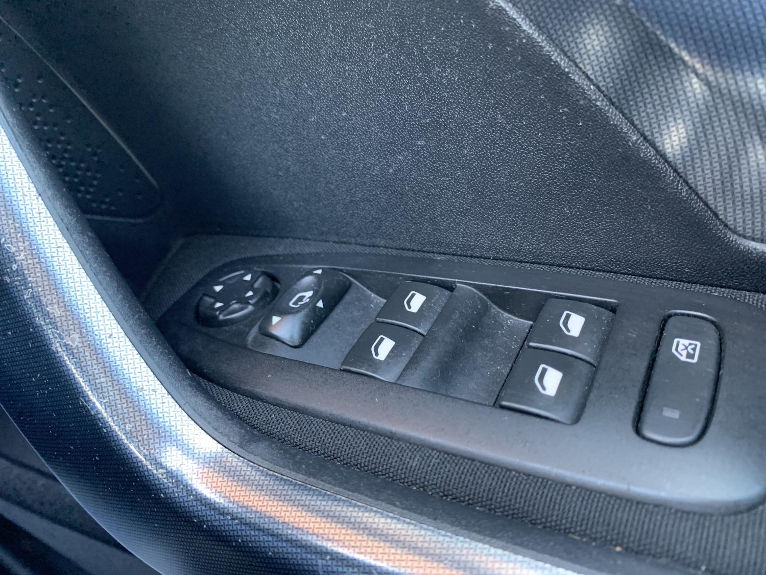 Used Peugeot 2008 2018 for sale - 76984198: Photo 18