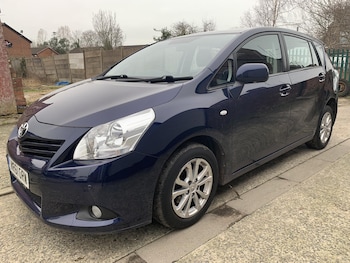 Used Toyota Verso 2011 for sale - 77329567: Photo