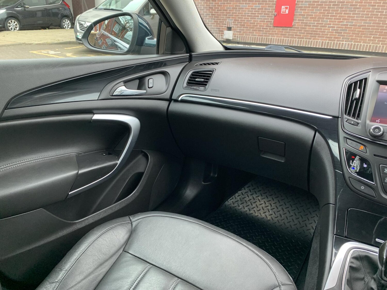 Used Vauxhall Insignia 2015 for sale - 76984201: Photo 17