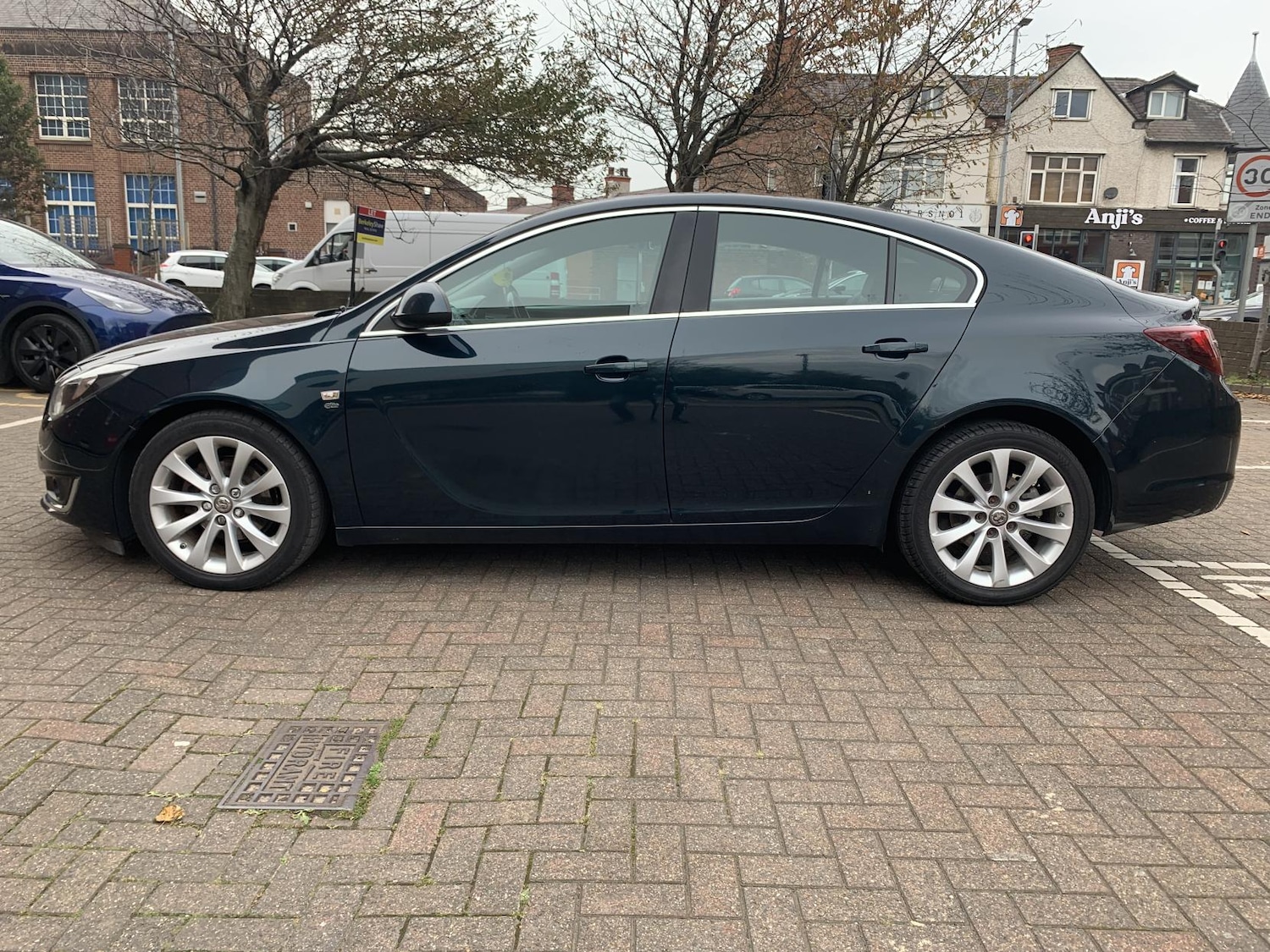 Used Vauxhall Insignia 2015 for sale - 76984201: Photo 2