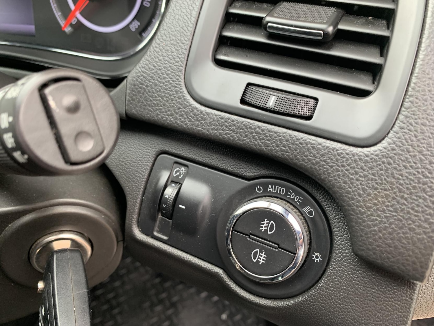 Used Vauxhall Insignia 2015 for sale - 76984201: Photo 21