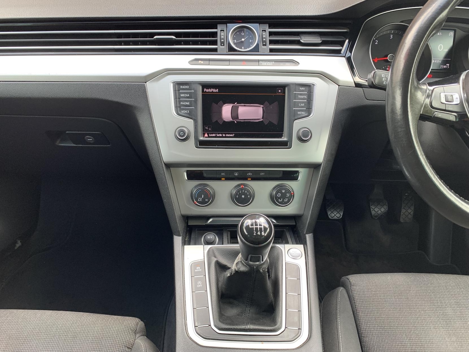 Used Volkswagen Passat 2015 for sale - 76984202: Photo 13