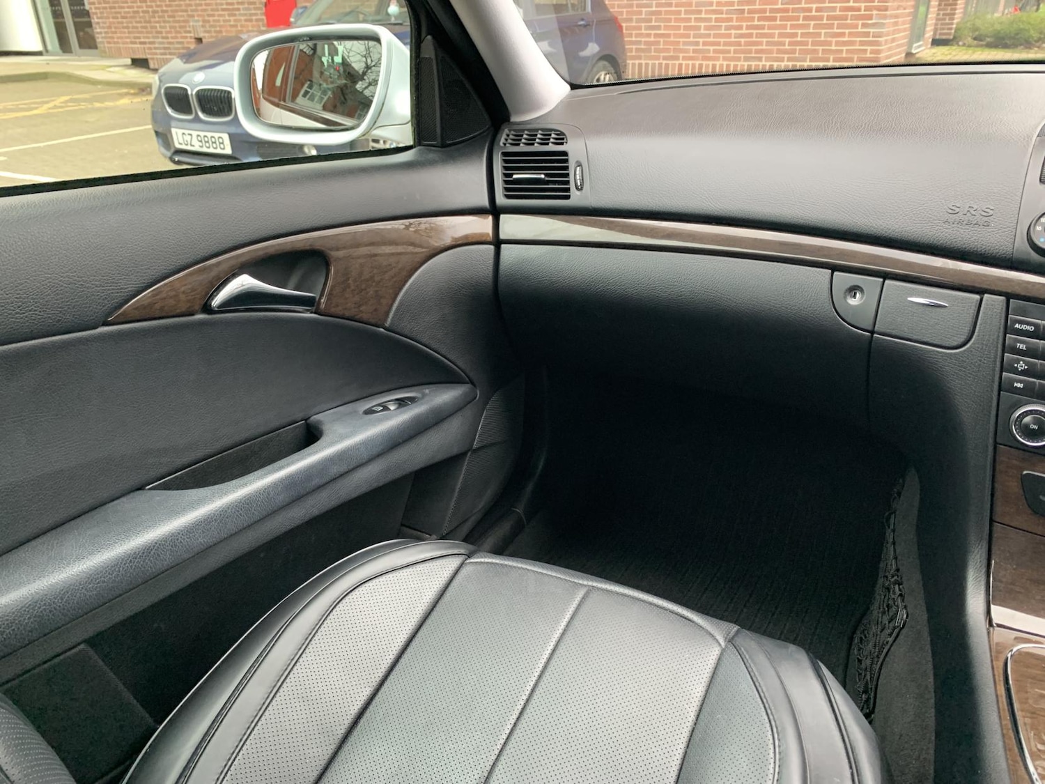 Used Mercedes-Benz E Class 2009 for sale - 77329570: Photo 13