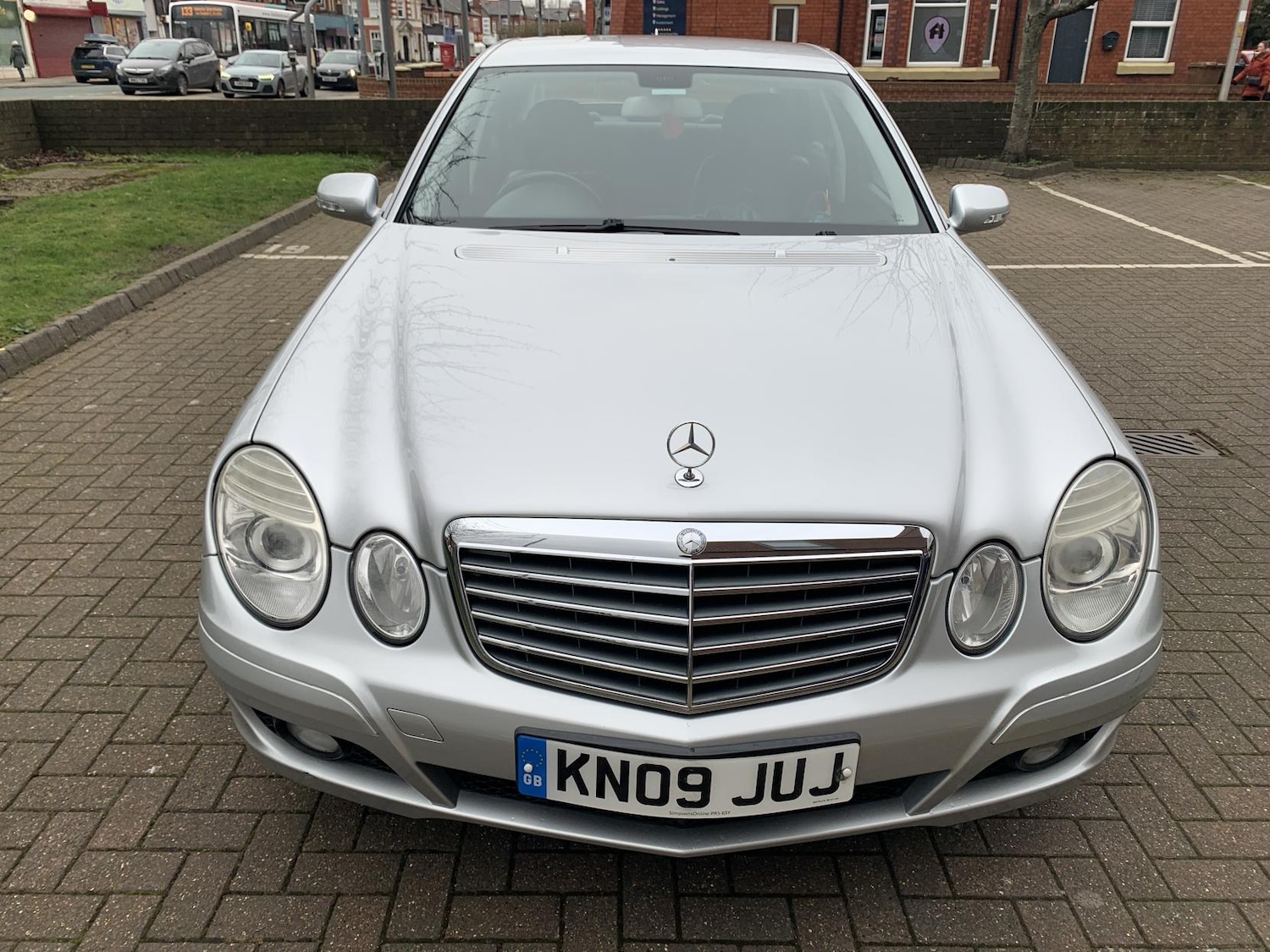 Used Mercedes-Benz E Class 2009 for sale - 77329570: Photo 7