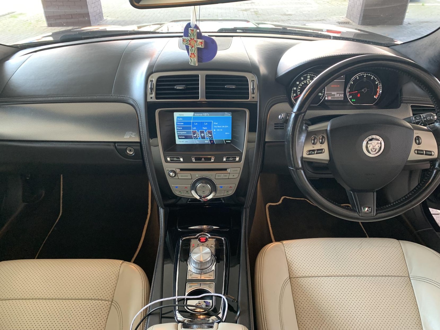 Used Jaguar XK 2010 for sale - 76984204: Photo 10