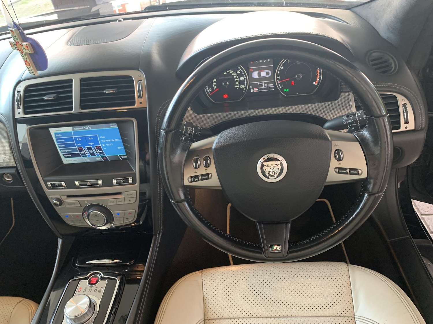 Used Jaguar XK 2010 for sale - 76984204: Photo 12