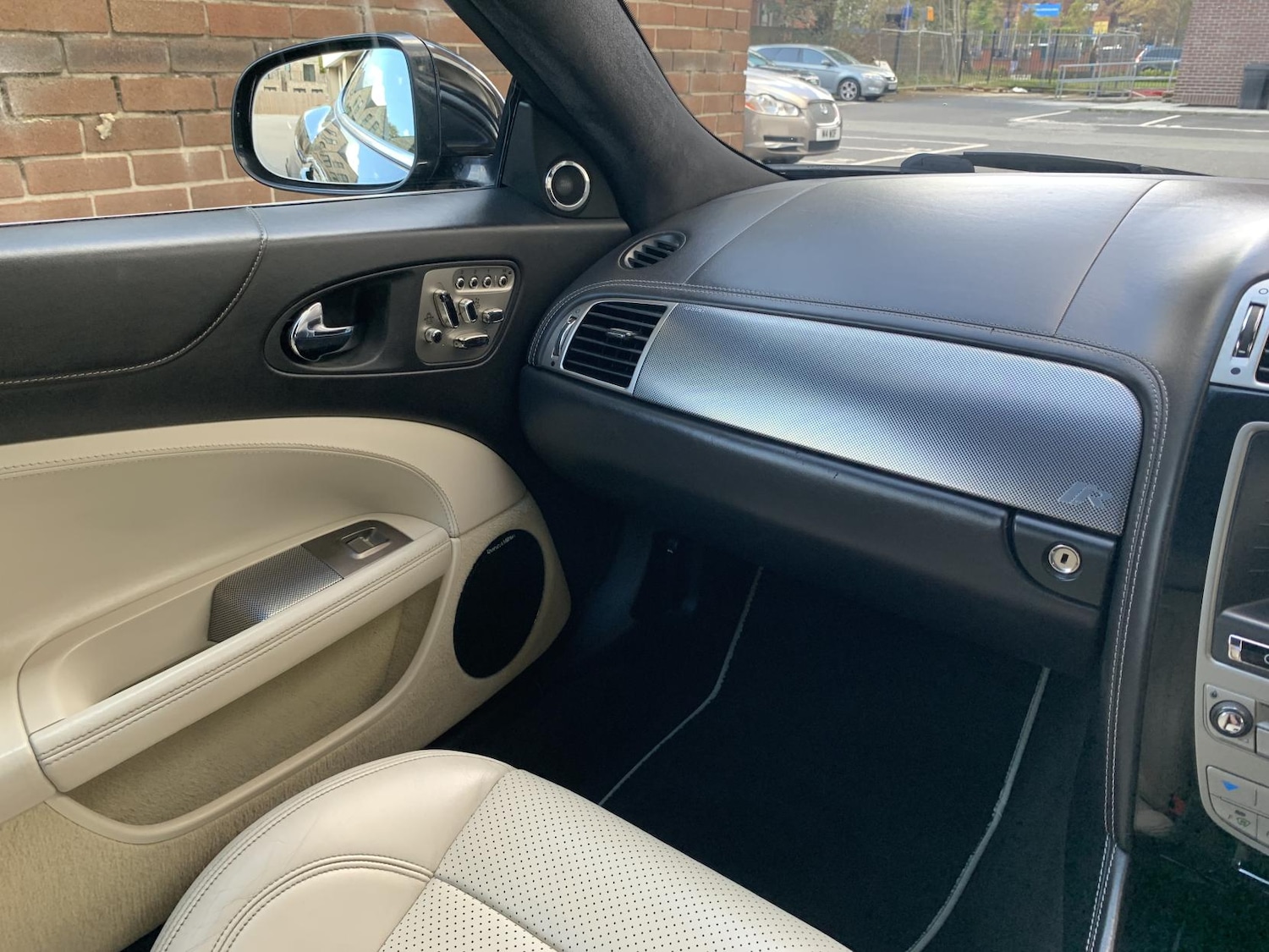 Used Jaguar XK 2010 for sale - 76984204: Photo 17