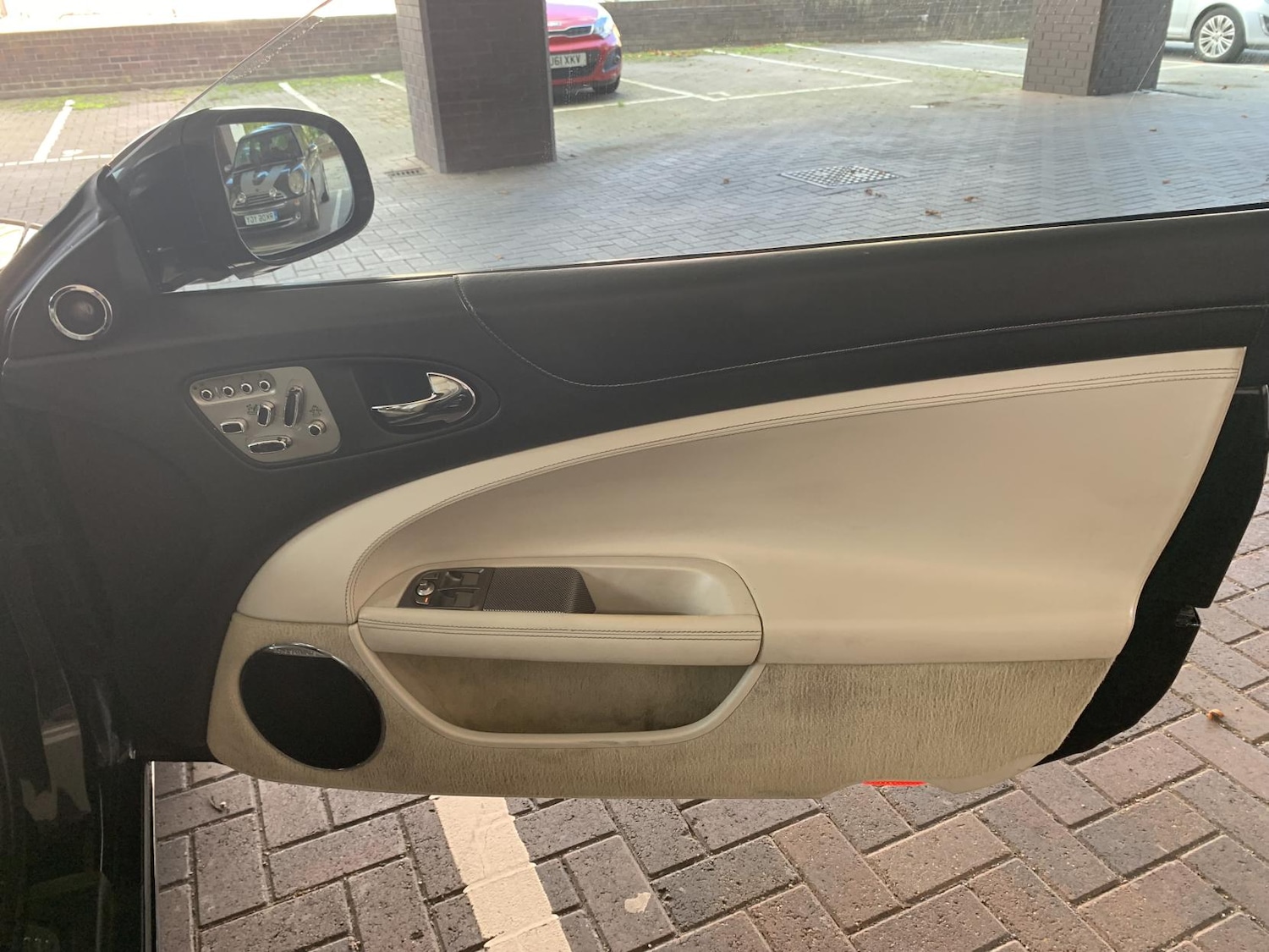 Used Jaguar XK 2010 for sale - 76984204: Photo 18