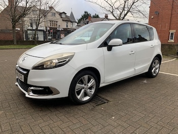 2012 - 1.5 dCi Dynamique TomTom MPV 5dr Diesel Manual Euro 5 (s/s) (110 ps)