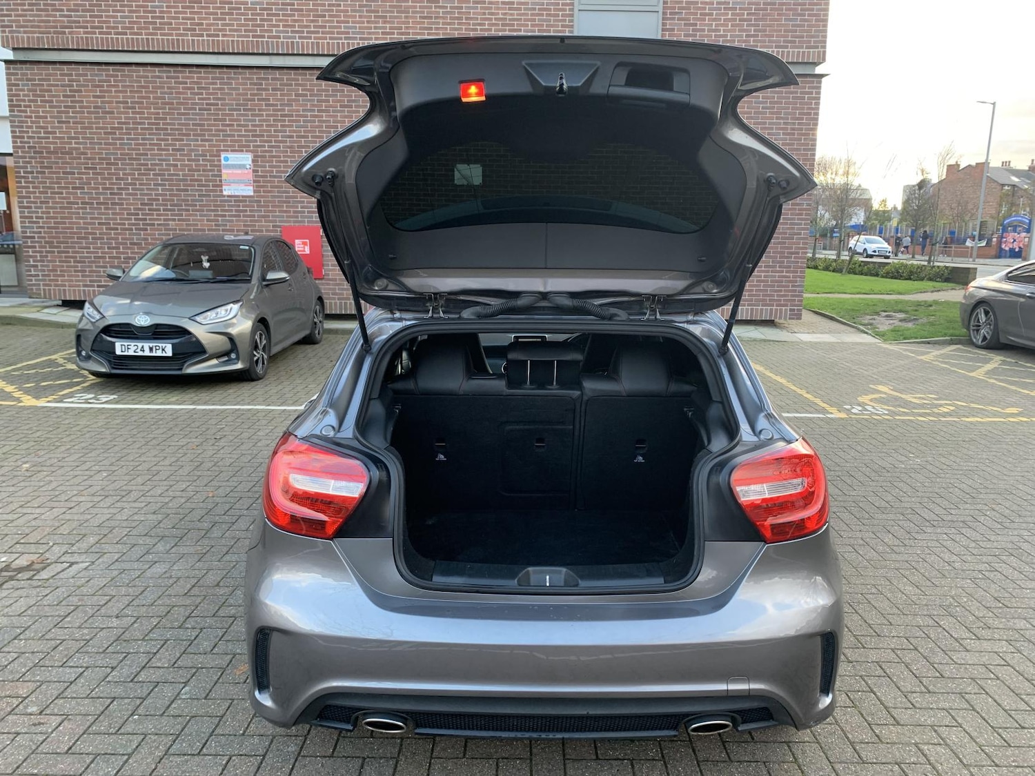 Used Mercedes-Benz A-Class 2014 for sale - 76984197: Photo 5