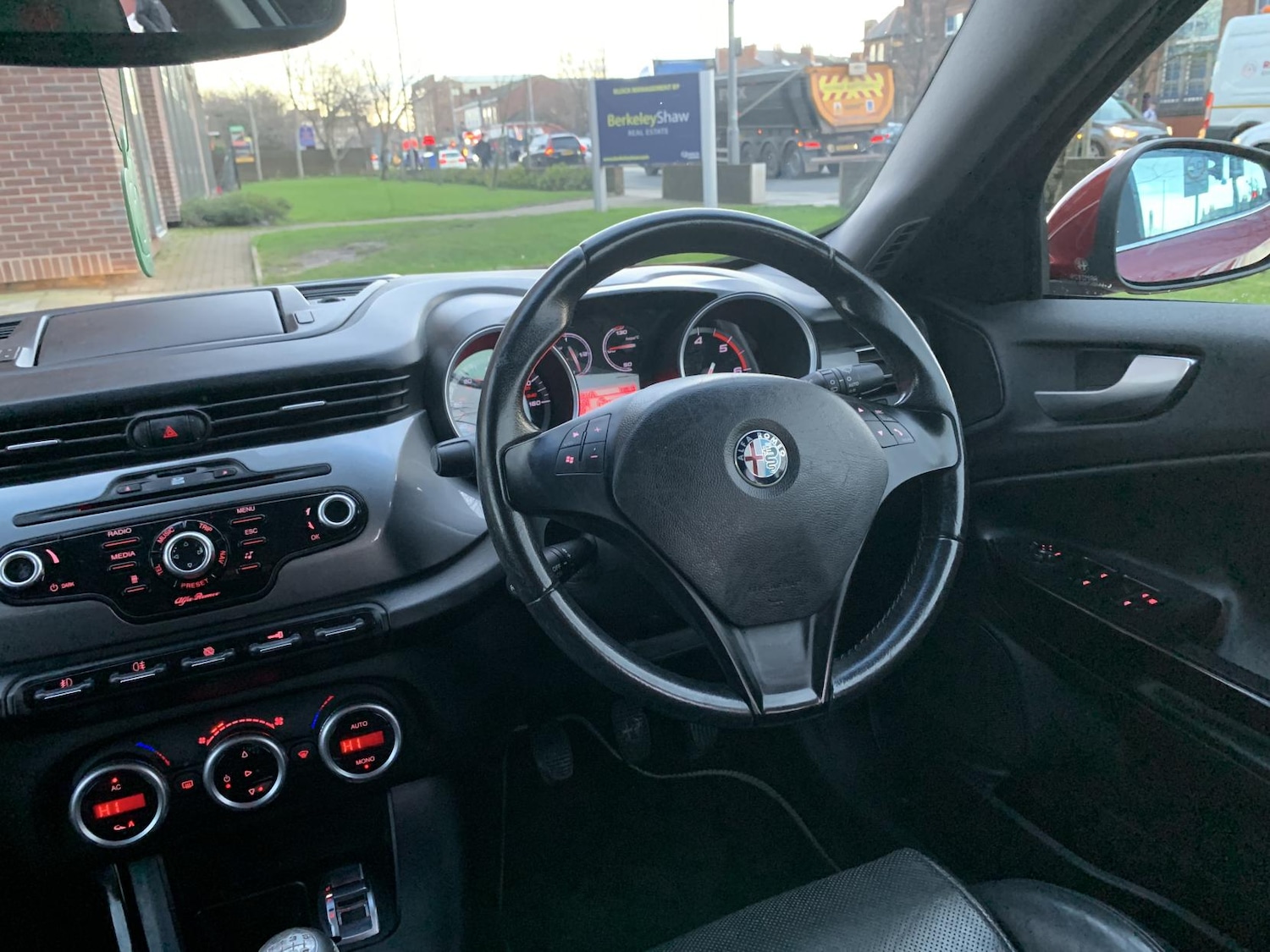 Used Alfa Romeo Giulietta 2011 for sale - 77039658: Photo 15