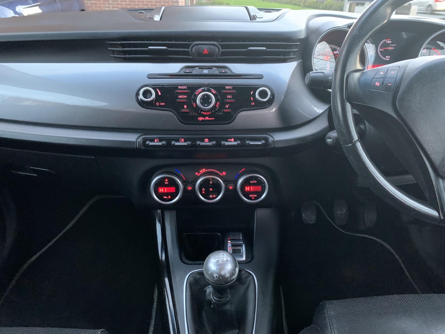 Used Alfa Romeo Giulietta 2011 for sale - 77039658: Photo 16