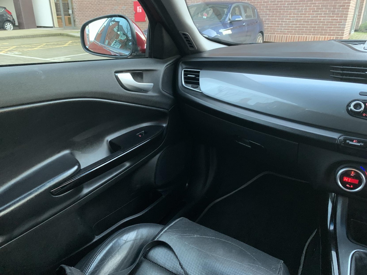 Used Alfa Romeo Giulietta 2011 for sale - 77039658: Photo 17