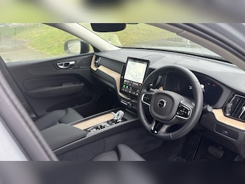 Used Volvo XC60 2025 for sale - 78284890: Photo