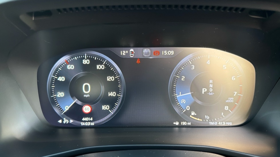 Used Volvo XC40 2022 for sale - 76908552: Photo 11