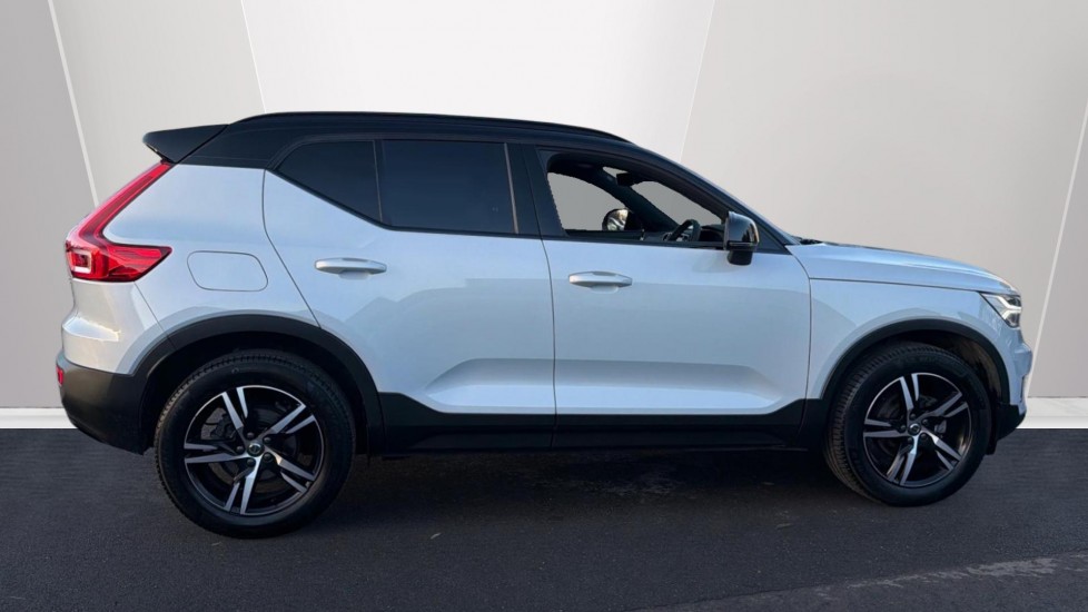 Used Volvo XC40 2022 for sale - 76908552: Photo 3