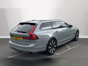 Used Volvo V90 2025 for sale - 76679601: Photo
