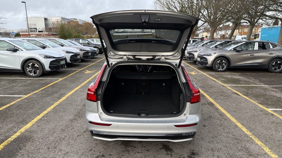 Used Volvo V60 2022 for sale - 77622653: Photo 13