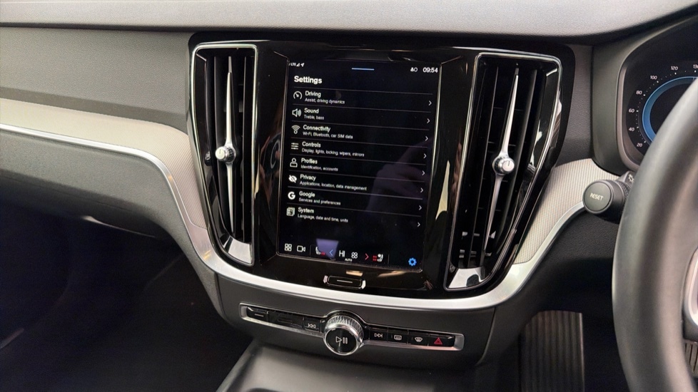 Used Volvo V60 2022 for sale - 77622653: Photo 15